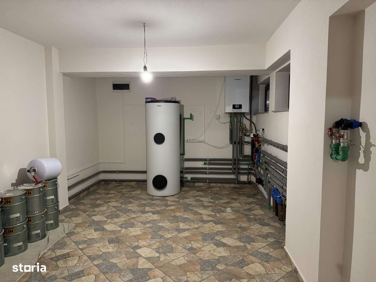 Vila S+P+1E, finisaje de lux, teren - 3000 mp, zona Platou Strehareti-19