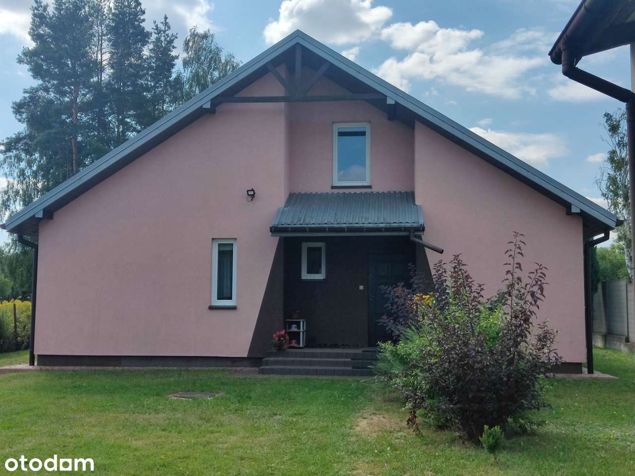 Mały domek z dużą działką-15