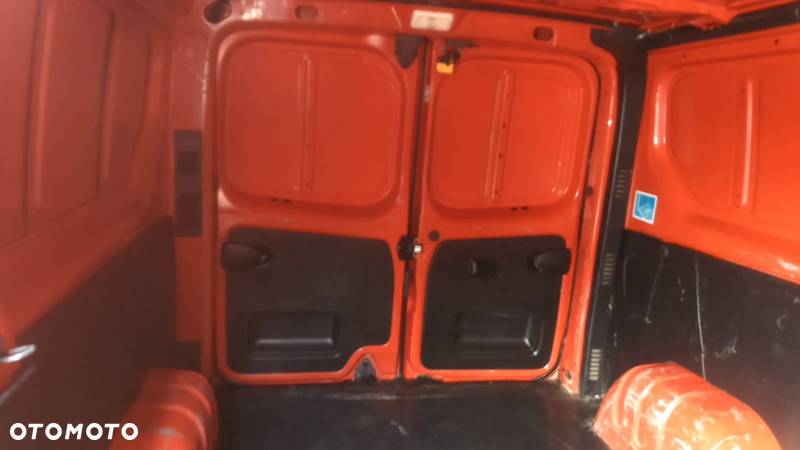 Renault TRAFIC - 16