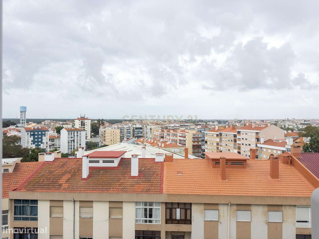 Apartamento T2 Remodelado na Torre da Marinha-30