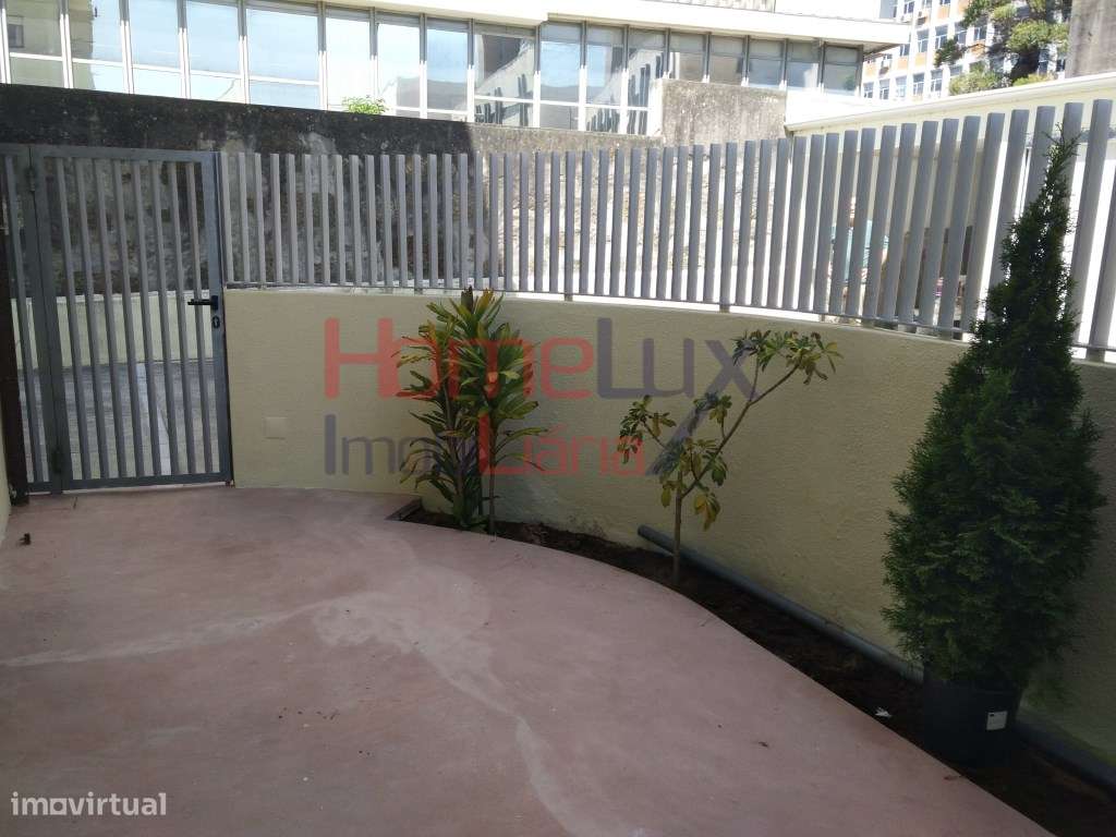 Apartamento T3 Junto à Avenida da Boavista - Completamente RECONSTR... - Grande imagem: 3/35