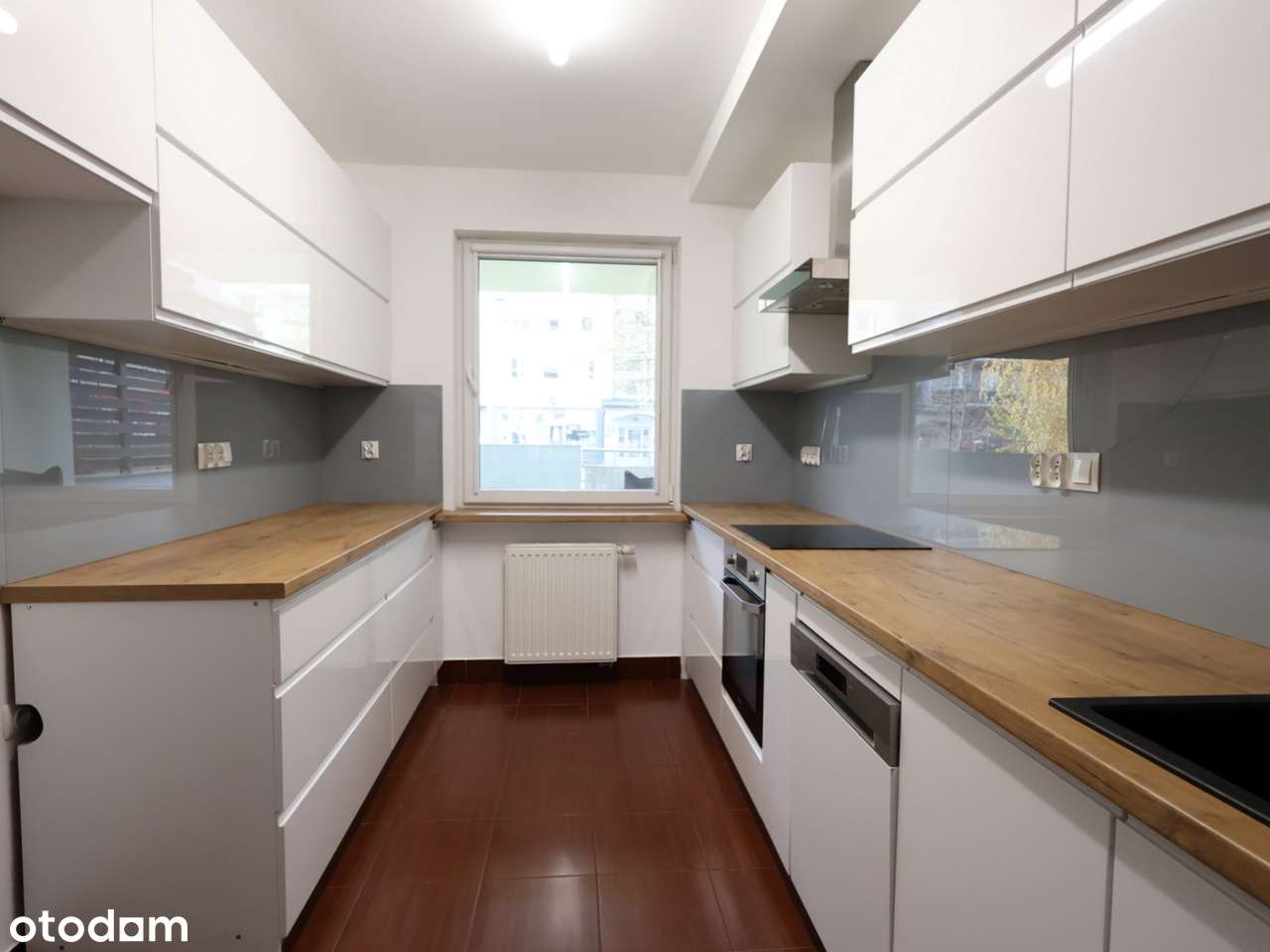 Heroldów | 3 Pokoje | Blisko metra | Garaż | Komórka | Bez prowizji-0