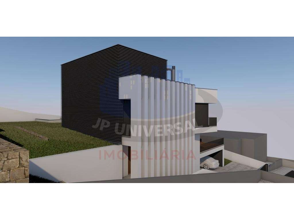 Vende-se Terreno com Projeto com Vista Castelo-10