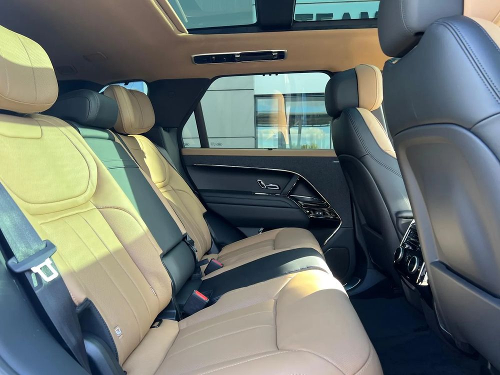 Land-Rover Range-Rover-Sport S 4.4 V8 P530 Autobiography 530 KM — zdjęcie 5