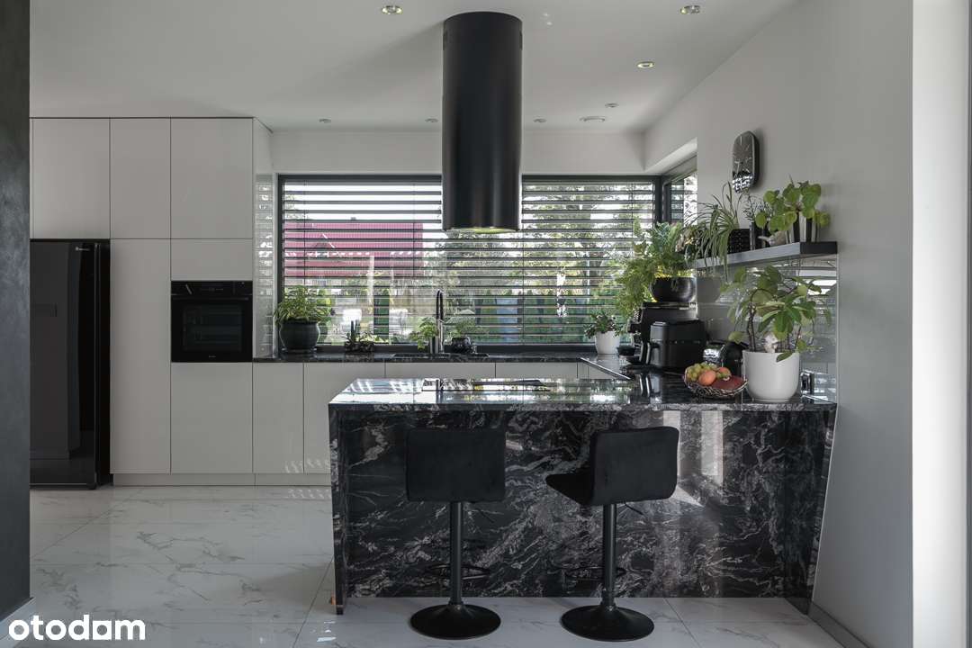 Luksusowa rezydencja 350m2 z symulatorem golfa w otoczeniu zieleni - Pełny obrazek: 5/20