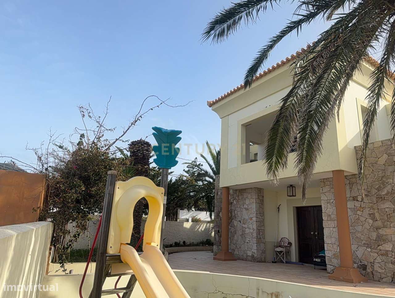 Moradia T4 com Suite | Terreno amplo | Localização privilegiada no Por - Grande imagem: 5/26