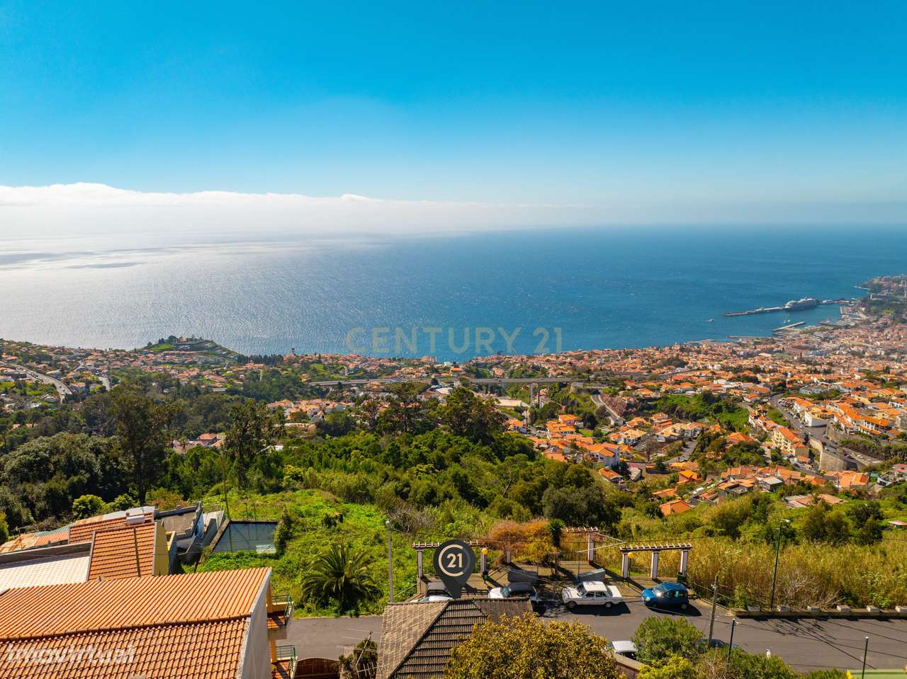 Moradia T3 Centenária em São Gonçalo com Vista sobre o Funchal-8
