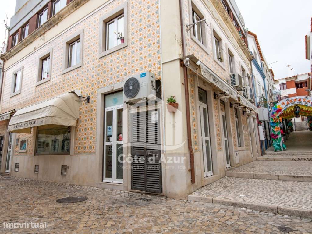 Espaço comercial com armazém no centro histórico de Sesimbra - Grande imagem: 4/19