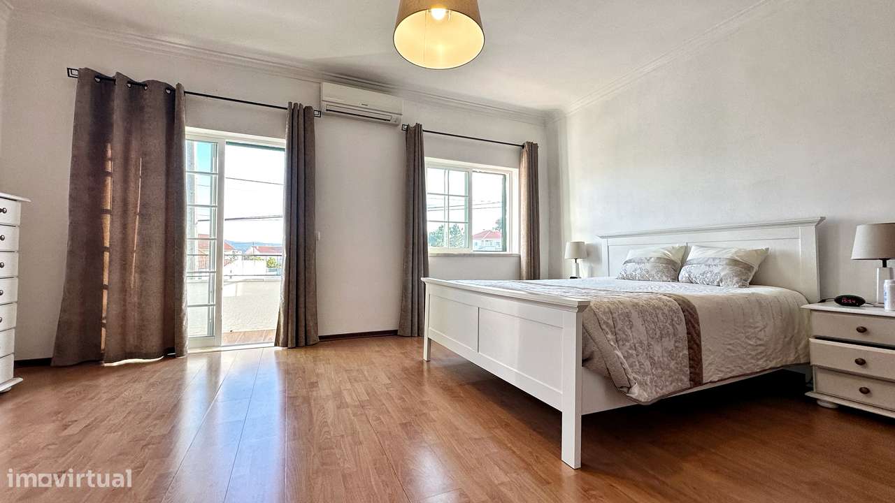 Moradia Geminada T4 – Quinta do Conde (Boa Água)-32