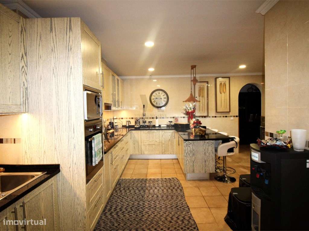 Moradia Independente com Piscina, Anexo e Terreno de 1.210 m² perto... - Grande imagem: 5/20