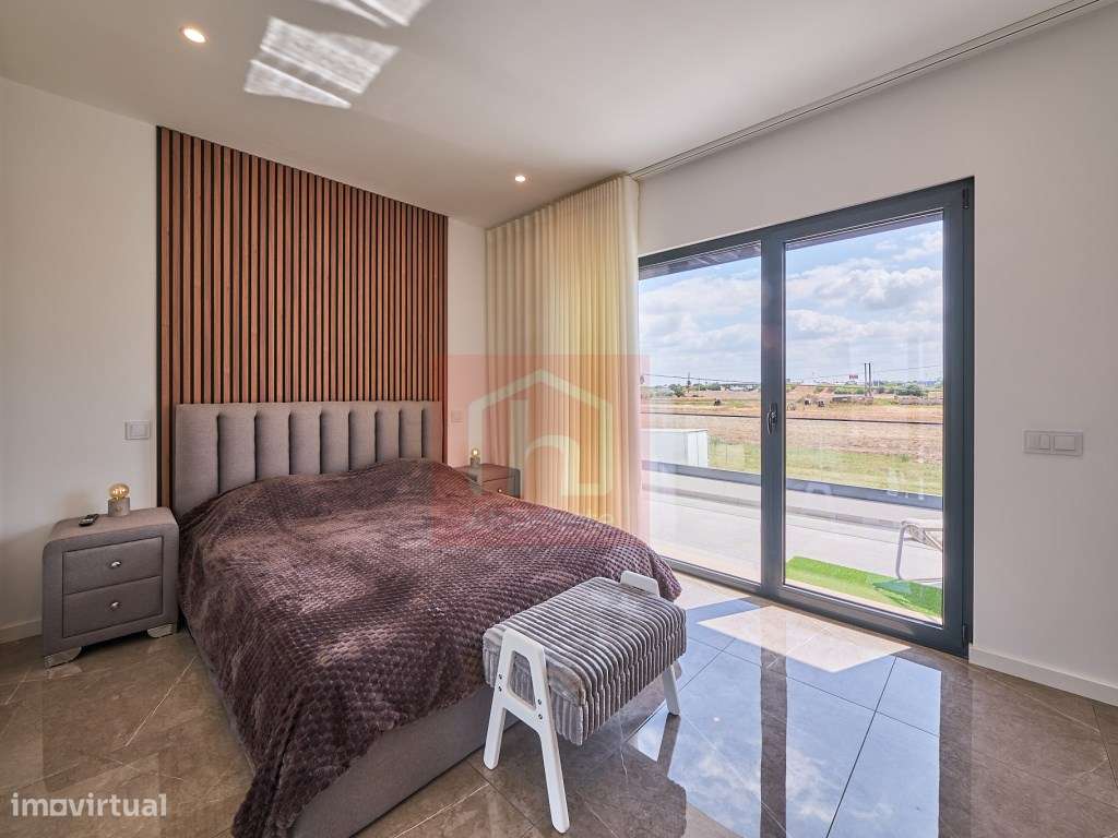 Moradia T5 de Luxo com Piscina Infinita Aquecida e Jacuzzi em Corte...-36