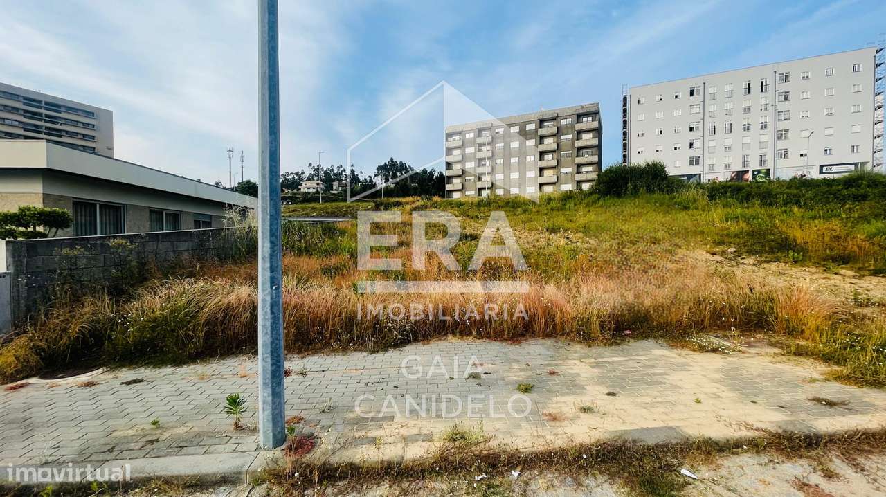 Excelente Terreno com 2 Frentes – Nascente/Poente - Grande imagem: 3/14