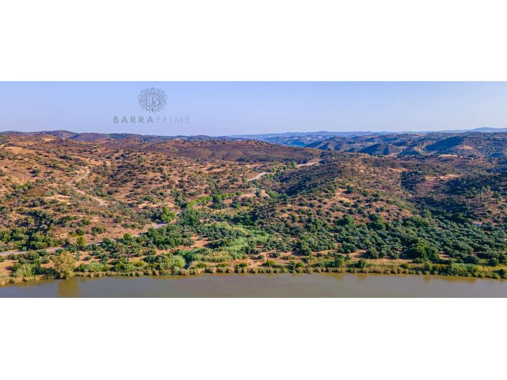 Terreno com 87,6 ha com Viabilidade de Construção - Grande imagem: 4/31