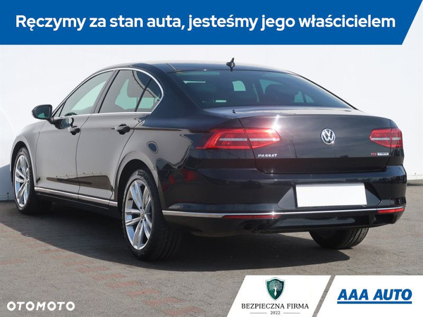 Volkswagen Passat - 5