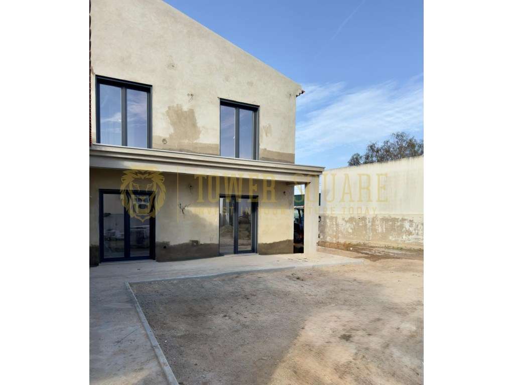 Moradia T5 - 3 Suítes - Construção Nova-9