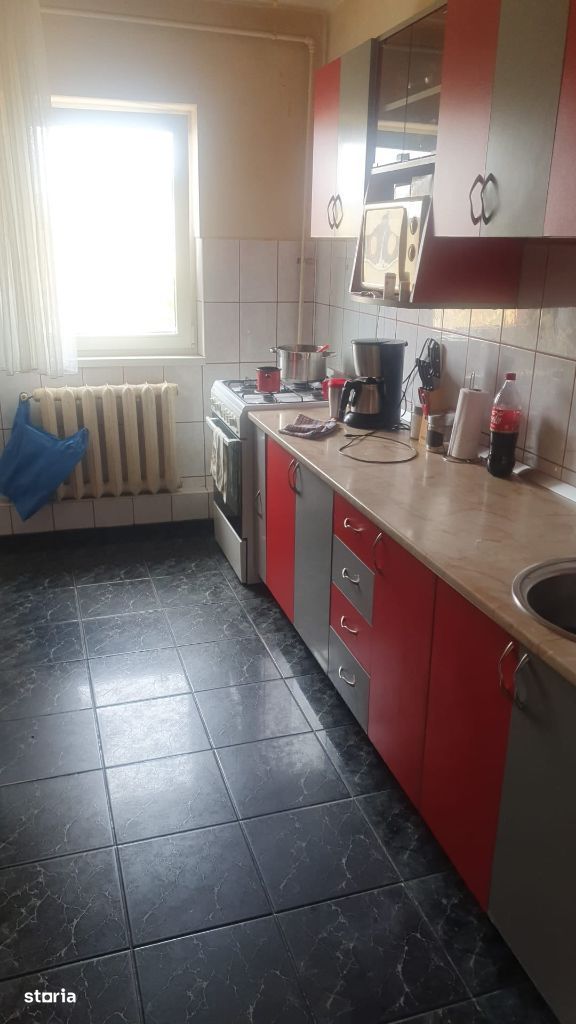 Apartament 3 camere zona TRIAJ