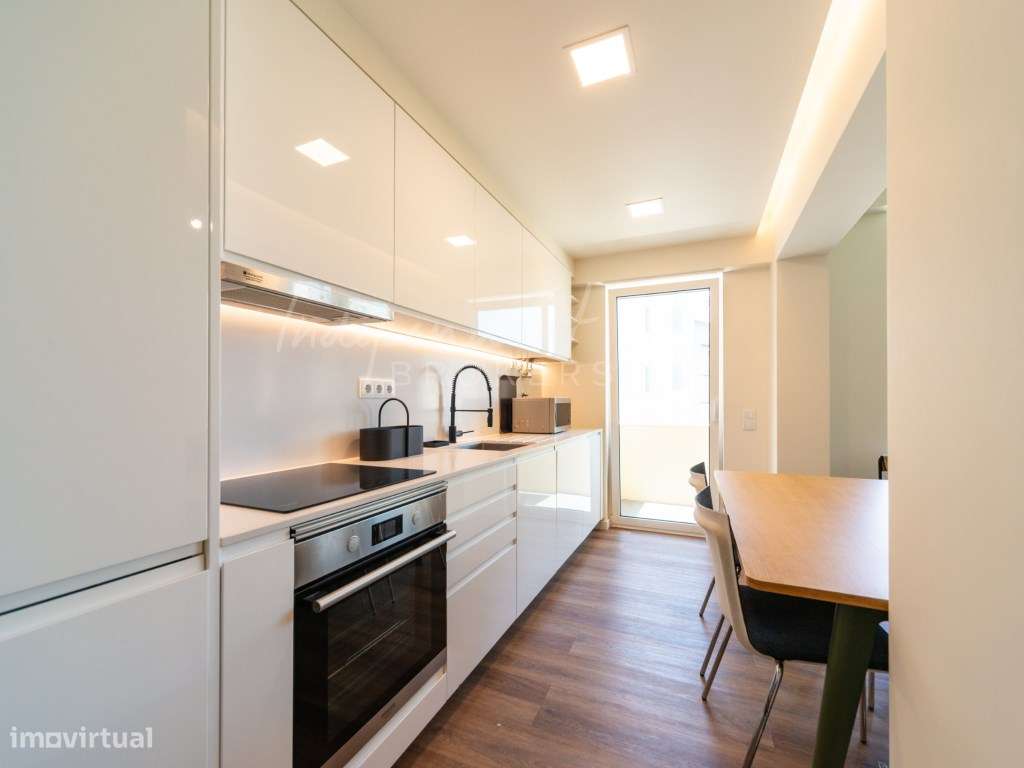 APARTAMENTO T2 REMODELADO E MOBILADO [ AJUDA]-7