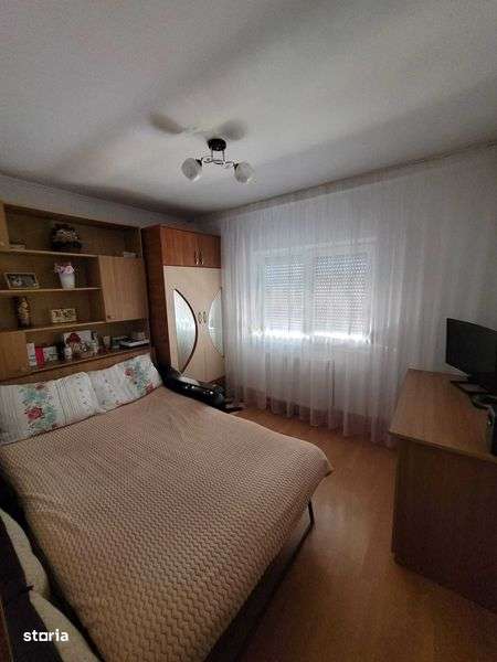 Vand apartament 2 camere - Imagine principală: 5/8