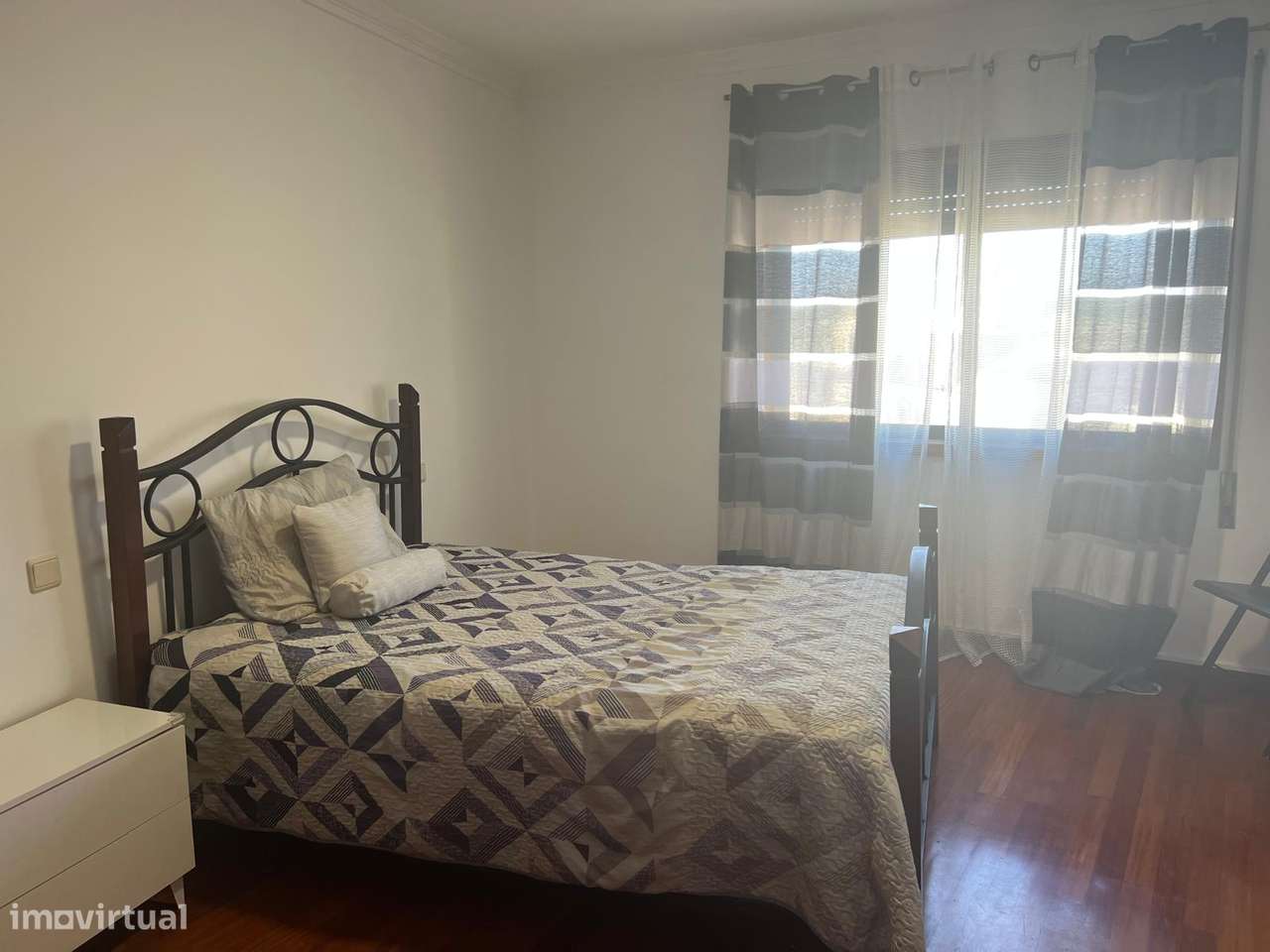 Arrendamento t3 condominio fechado com piscina-10