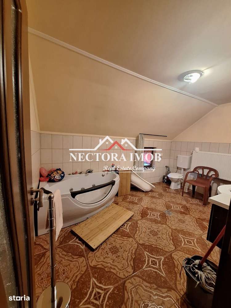 NECTORA IMOB-CASA mare 5 camere, 3 bai, pod, demisol pentru birouri - Imagine principală: 5/20