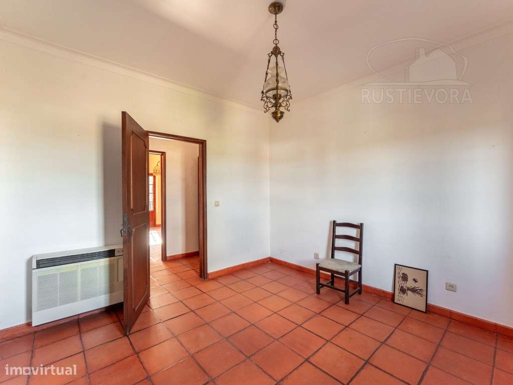 Quinta Rústica em Évora-24