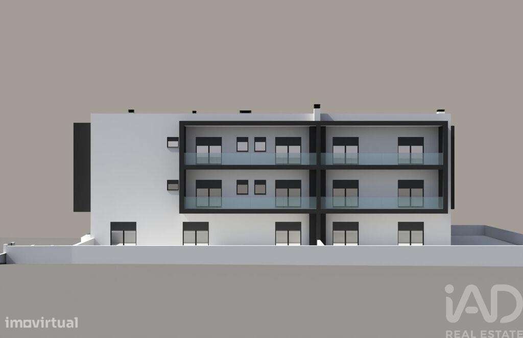 Apartamento T2 em Nogueira do Cravo e Pindelo de 137,00 m2 - Grande imagem: 4/9