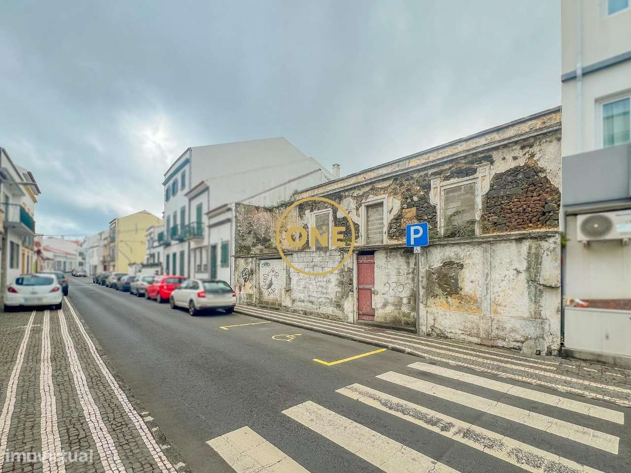 Moradia para Recuperar no Centro de Ponta Delgada - Grande imagem: 2/7