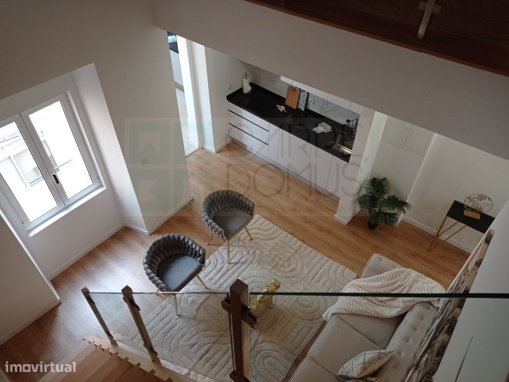 Apartamento T3 com Mezzanine - Renovado, em São Domingos ...