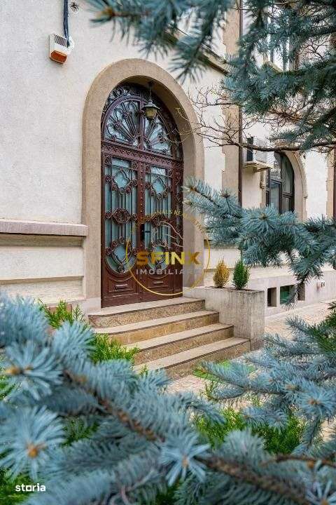 Cismigiu, inchiriere vila arhitectura interbelica, curte mare, parcare - Imagine principală: 3/19