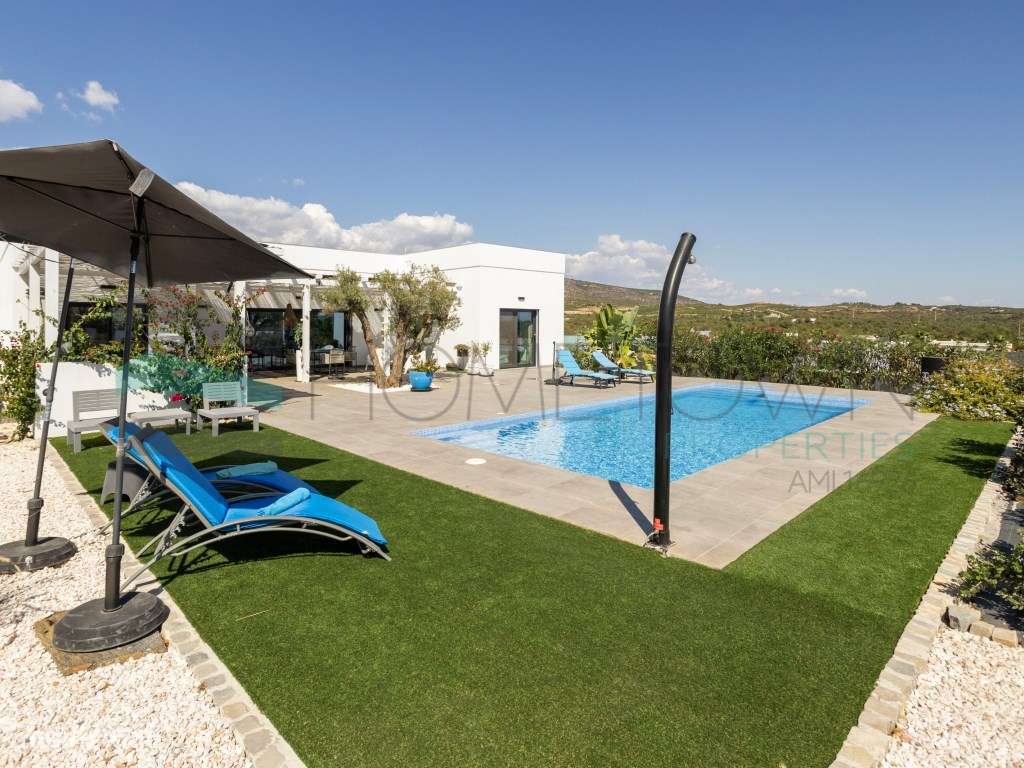 Moderna Moradia Térrea T3 com Anexo e Piscina perto Moncarapacho - Grande imagem: 2/32