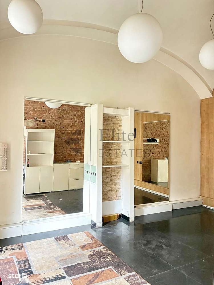 Apartament ultracentral in Pasajul Vulturul Negru din Oradea - Imagine principală: 2/13