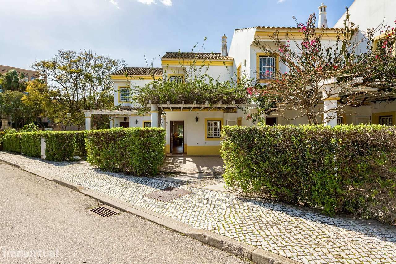 Fantástica moradia em banda a pé da praia - Grande imagem: 3/31