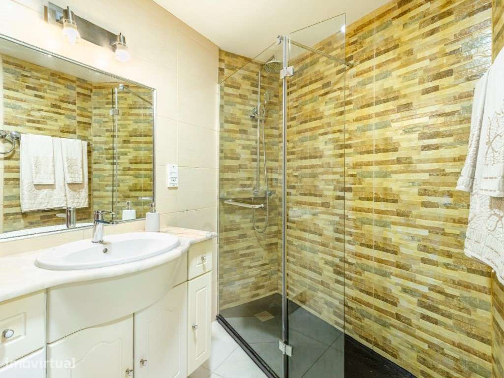 Apartamento T2 no Centro de Caniço, Santa Cruz-18