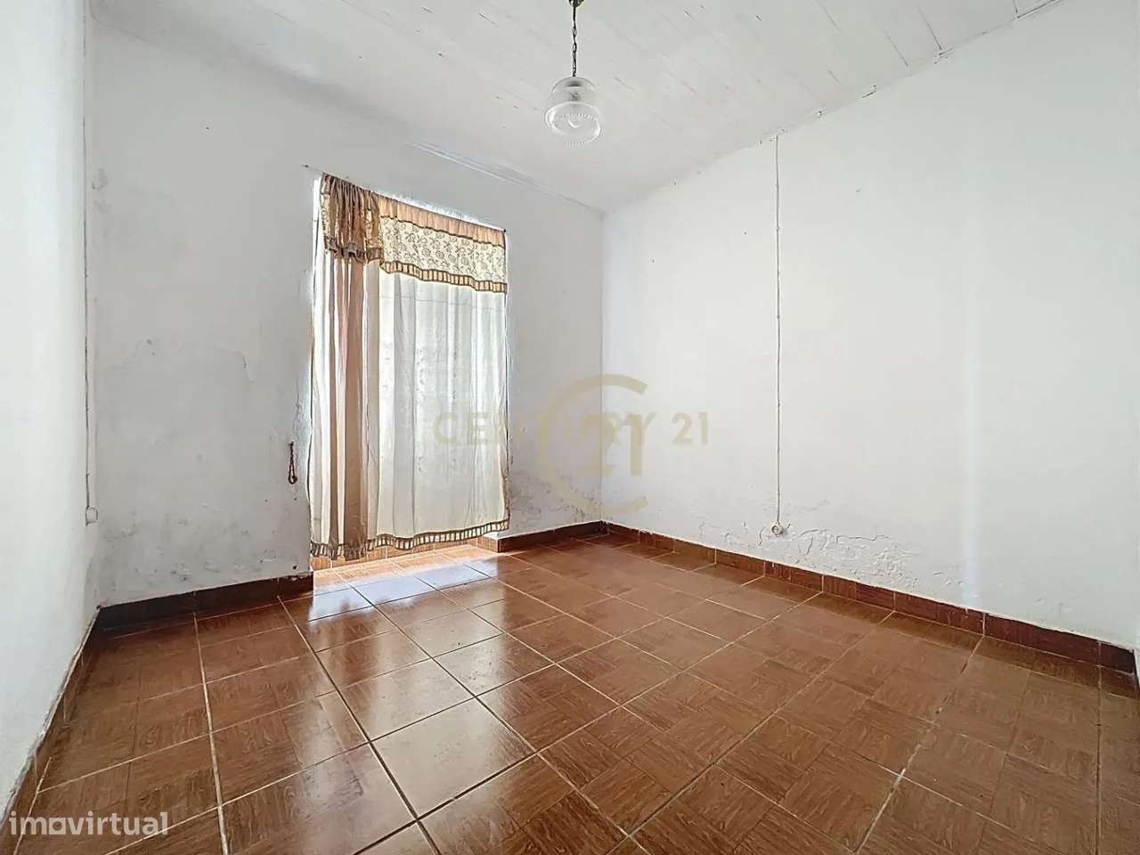 Casa T2 para recuperação na freguesia da Feteira- ilha Terceira - Grande imagem: 3/7