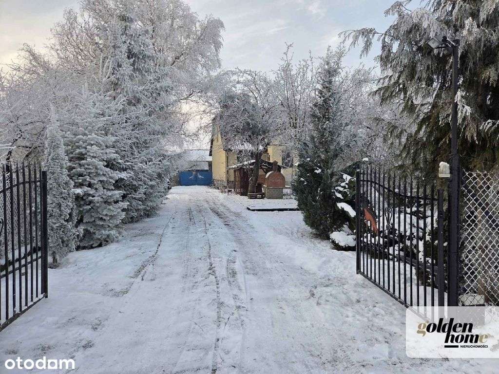 Dom z zabudowaniami gospodarskimi na działce 3478m-12