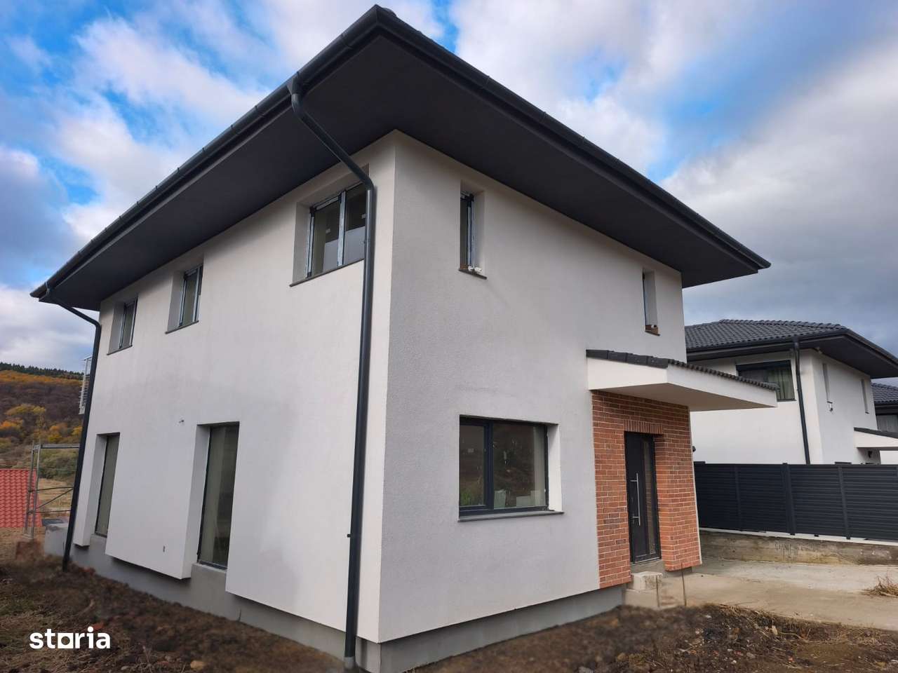 Casă ind.124mp-Garaj 32mp-Teren drept 583mp, Fotovoltaice-CRACIUN - Imagine principală: 4/9