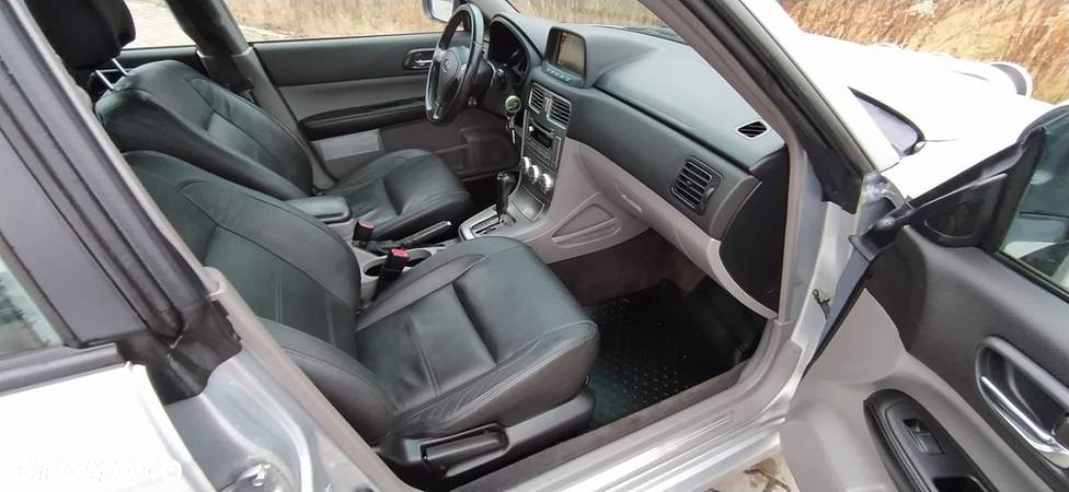 Subaru Forester 2.5 XT BAS - 28