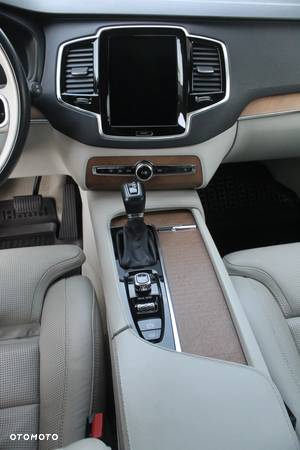 Volvo XC 90 D5 AWD Inscription - 25