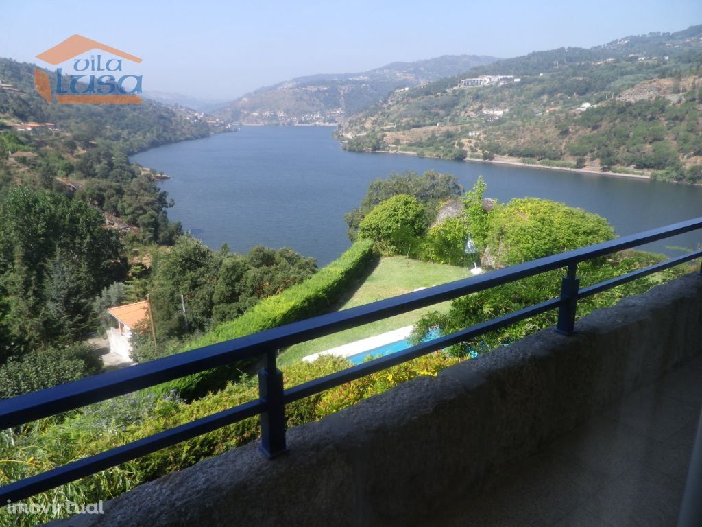 Moradia com vistas para o rio Douro - Resende