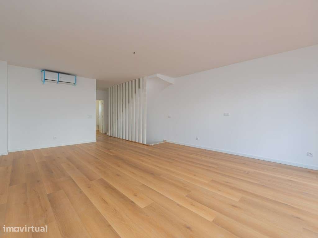 MORADIAS T2+1 e T3+1 GARAGEM E JARDIM, BELAS-14