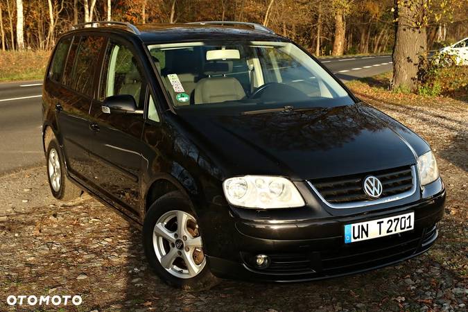 Volkswagen Touran 2.0 FSI Highline - 15