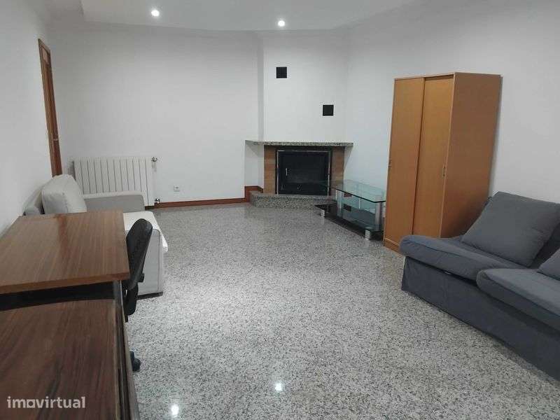 T2 na Maia ( na Avenida da Universidade) - Grande imagem: 2/12