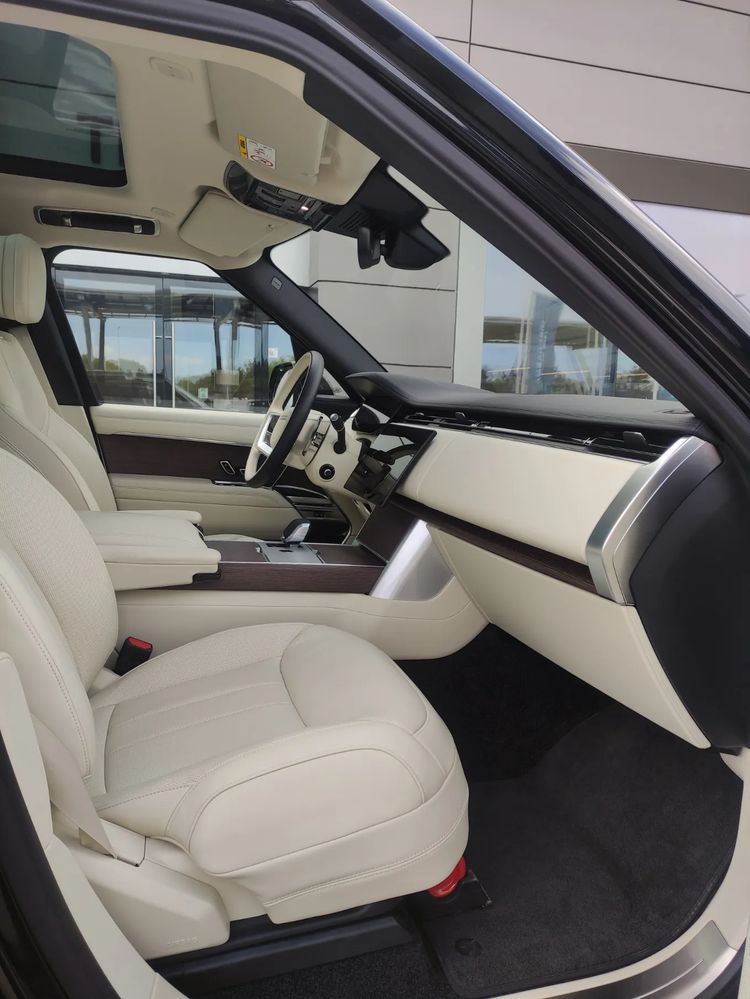 Land-Rover Range-Rover 3.0 D Hse 300 KM — zdjęcie 3
