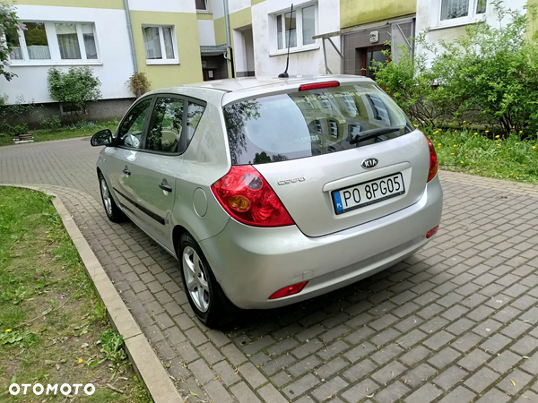 Kia Ceed Cee'd 1.6 Comfort - 5