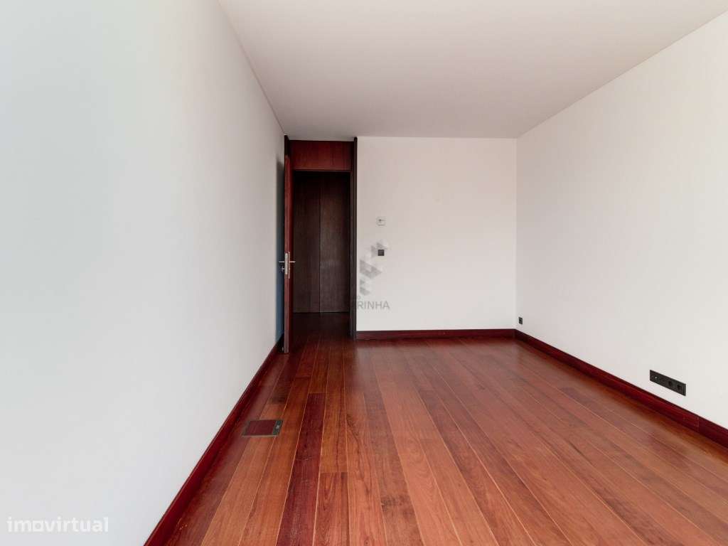 Apartamentos T4 novos a estrear de várias dimensões e orientações, ...-28