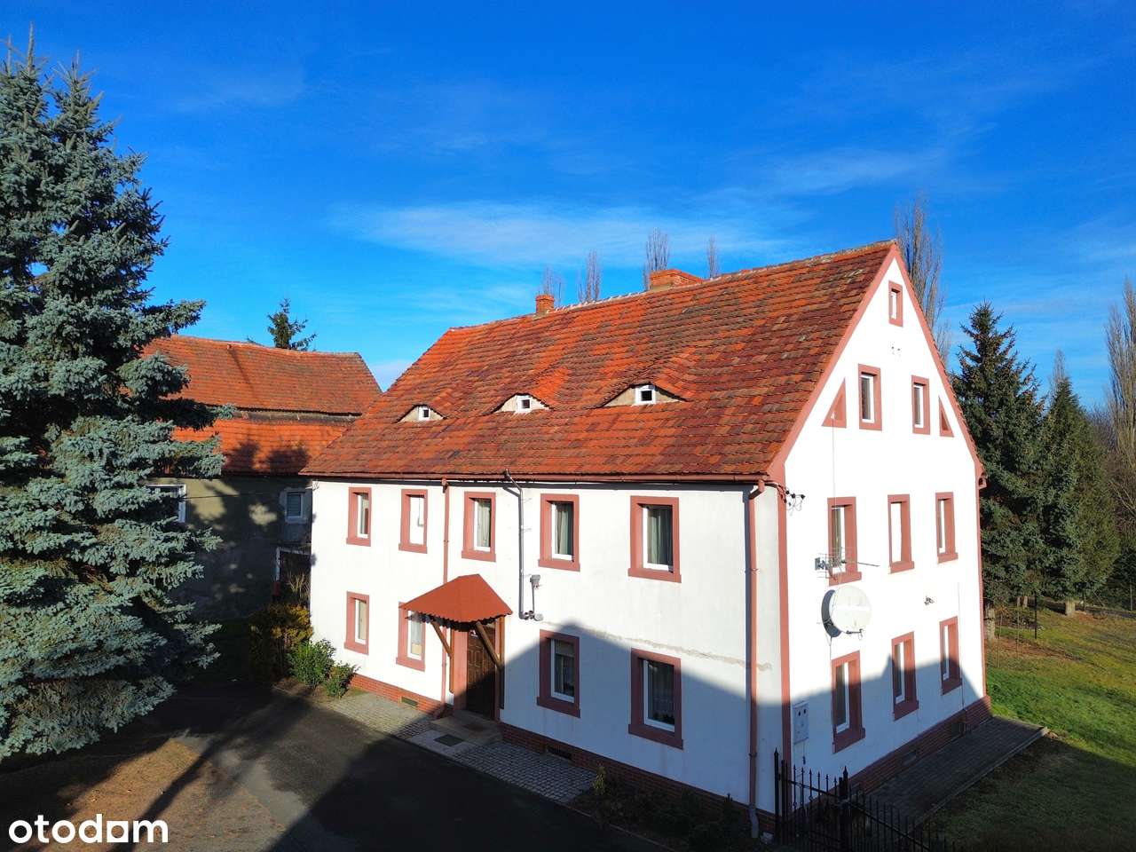 Pół domu | Ogród | Wyposażone - Pełny obrazek: 1/13