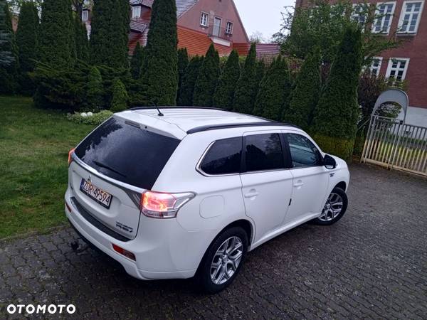 Mitsubishi Outlander - 8