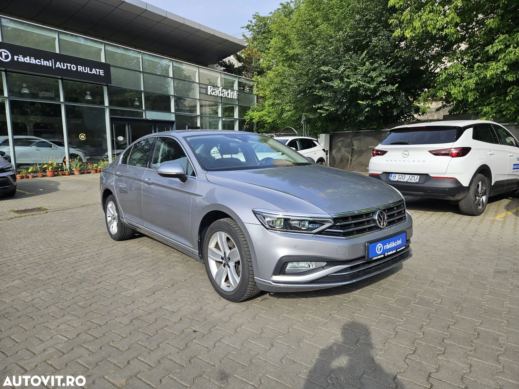 Volkswagen Passat 2.0 TDI DSG Highline - 1