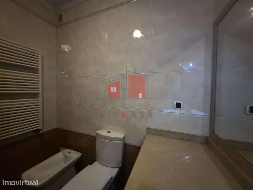 Apartamento T2 em Vila Franca de Xira-15