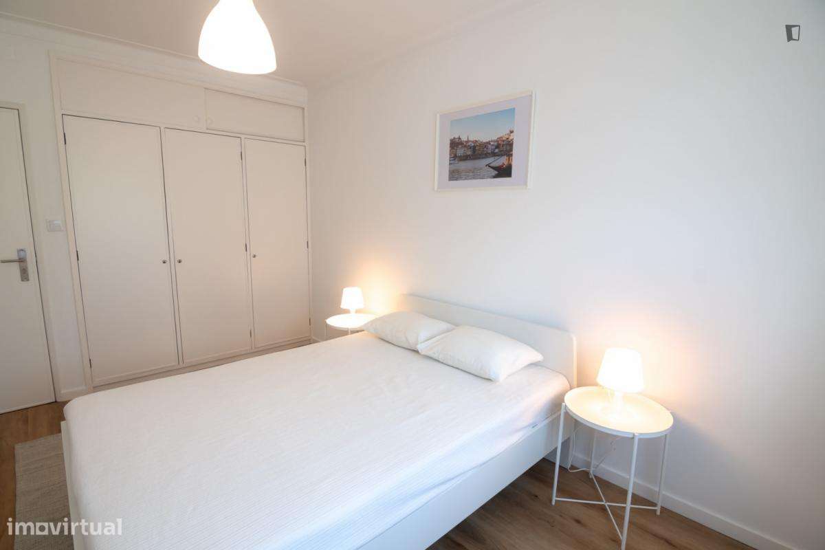 Quarto - localizado em Vila nova de gaia - Grande imagem: 3/10